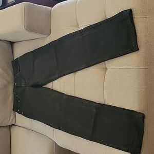 NWOT Black Levi's jeans. 33x36.